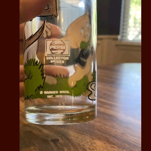 VGT 1976 Pepsi Porky Pig - Taz Looney Tunes Glass - Picture 5 of 8